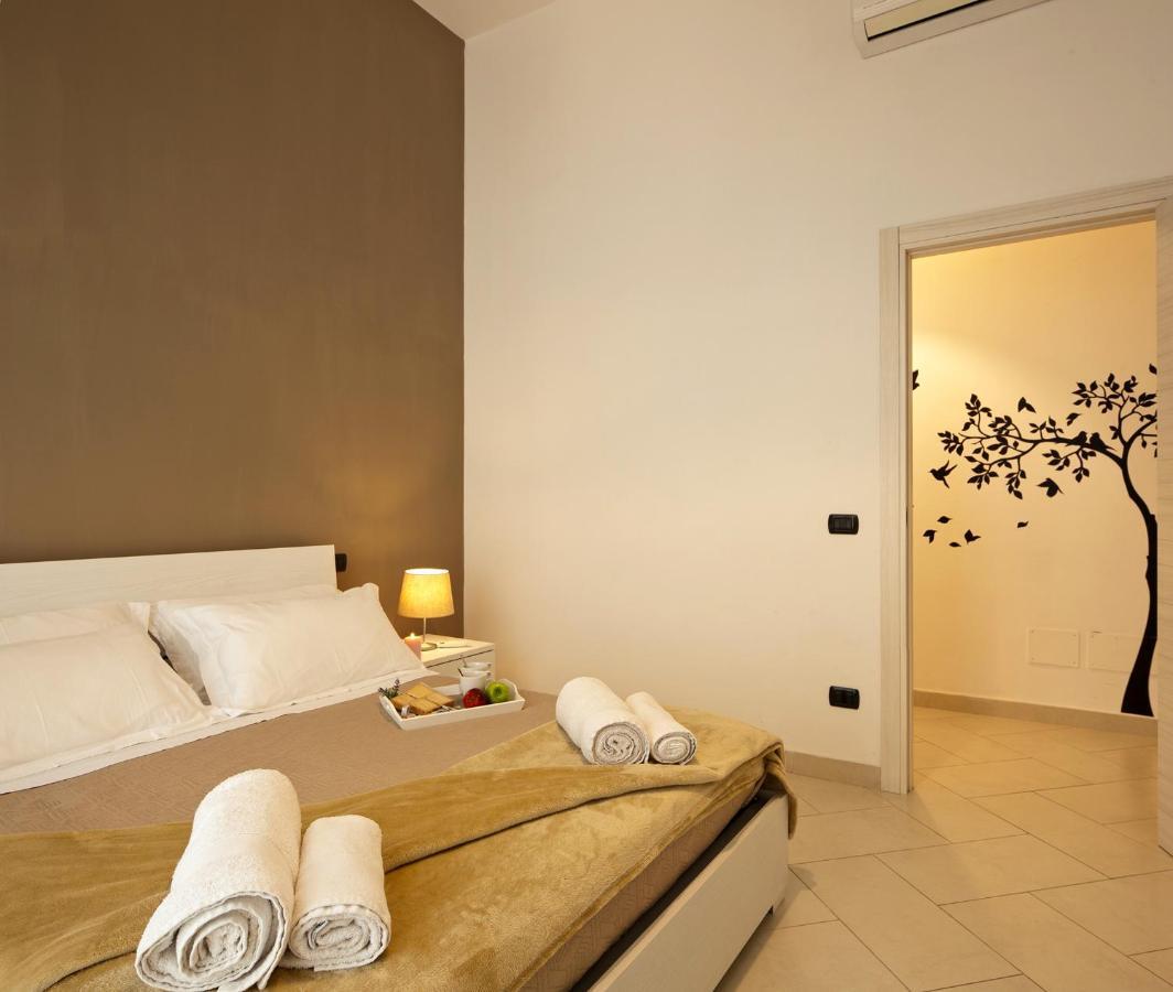 Le Corti Di Napoli Apartments Nápoles Exterior foto
