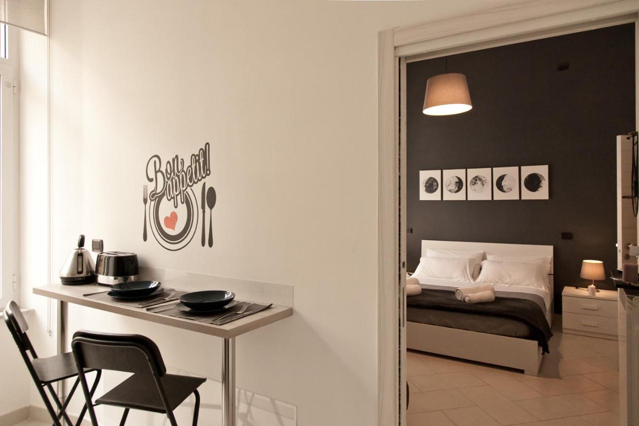 Le Corti Di Napoli Apartments Nápoles Exterior foto