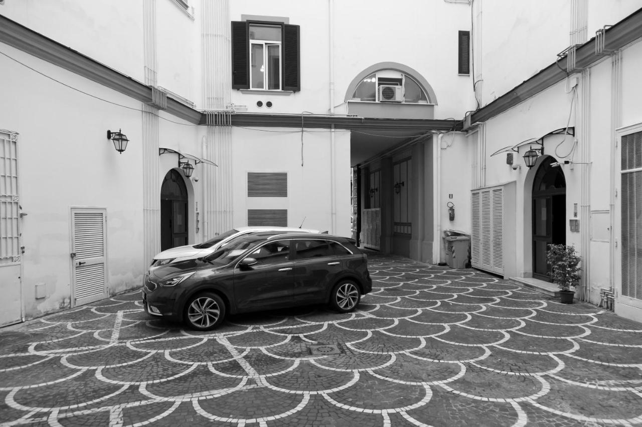 Le Corti Di Napoli Apartments Nápoles Exterior foto